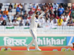 IND vs BAN: जडेजा ने टेस्ट में रचा इतिहास, ये कारनामा करने वाले पहले भारतीय खिलाड़ी बन विश्व क्रिकेट में लहराया परचम IND vs BAN: जडेजा ने टेस्ट में रचा इतिहास, ये कारनामा करने वाले पहले भारतीय खिलाड़ी बन विश्व क्रिकेट में लहराया परचम