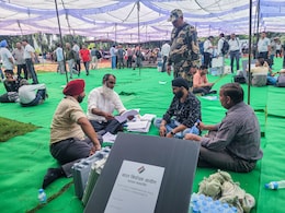 J&K चुनाव : आखिरी चरण में 7 जिलों की 40 सीटों पर आज मतदान, दांव पर कई दिग्गजों की साख J&K चुनाव : आखिरी चरण में 7 जिलों की 40 सीटों पर आज मतदान, दांव पर कई दिग्गजों की साख