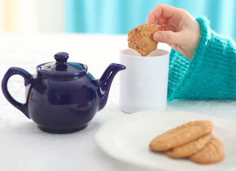 Why Biscuit-Tea Is Bad For You - Opt For These Drinks As Per Your Condition Why Biscuit-Tea Is Bad For You - Opt For These Drinks As Per Your Condition