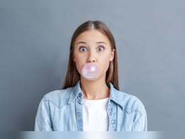 Chewing Gum Releases Tiny Plastic Pieces In Mouth: Researchers Chewing Gum Releases Tiny Plastic Pieces In Mouth: Researchers