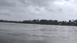 सोम और माही नदी में आया इतना पानी कि टापू बन गया डूंगरपुर का बेणेश्वर धाम,&nbsp;पुलों पर चल रही पानी की चादर