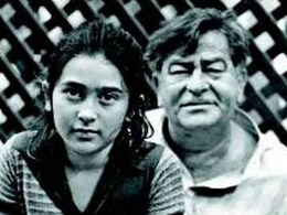 दादा राज कपूर ने पोती करिश्मा कपूर के पैदा होने पर मिलने की रखी थी एक शर्त, बोले- ‘उन्होंने कहा कि वह तभी आएंगे जब…’ दादा राज कपूर ने पोती करिश्मा कपूर के पैदा होने पर मिलने की रखी थी एक शर्त, बोले- ‘उन्होंने कहा कि वह तभी आएंगे जब…’