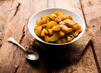 How To Make Instant Amla Achar In Just 15 Minutes (Recipe Inside) How To Make Instant Amla Achar In Just 15 Minutes (Recipe Inside)