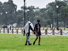 दिल्ली में कल आ रही बारिश! जानिए मौसम विभाग की क्या है भविष्यवाणी