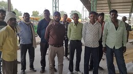 MP News: नीलामी में देरी से किसान हो रहे परेशान, मंडी प्रशासन ने दी सफाई, बताई वजह