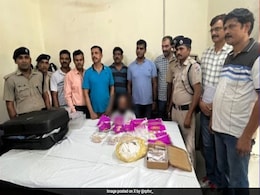 Gold, Silver, Cash Worth Over Rs 5 Crore Recovered From Trains Ahead Of Polls Gold, Silver, Cash Worth Over Rs 5 Crore Recovered From Trains Ahead Of Polls