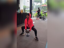 Hina Khan Is "Committed" To Getting Stronger For Herself In A New Workout Video Hina Khan Is "Committed" To Getting Stronger For Herself In A New Workout Video