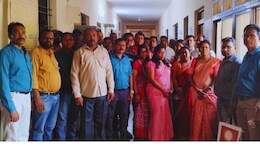 Gariyaband News: BEO ऑफिस में फैले भ्रष्टाचार के खिलाफ शिक्षकों ने खोला मोर्चा, लगाए ये गंभीर आरोप