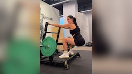 Try Natasa Stankovic's Weighted Deep Squat Workout To Strengthen Your Lower Body
