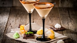Sip Into Weekend Relaxation Mode With These 5 Creamy And Smooth Cocktail Recipes