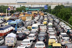 Hike Insurance Premiums For Multiple Traffic Violations: Delhi L-G Writes To Finance Ministry Hike Insurance Premiums For Multiple Traffic Violations: Delhi L-G Writes To Finance Ministry