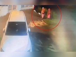 मालेगावात गाऊन गँगचा धुमाकूळ! चोरीसाठी नवा फंडा, नागरिकांमध्ये भीती मालेगावात गाऊन गँगचा धुमाकूळ! चोरीसाठी नवा फंडा, नागरिकांमध्ये भीती