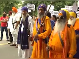 राहुल गांधी के सिख वाले बयान पर मचा घमासान, सोनिया गांधी के घर के बाहर विरोध प्रदर्शन राहुल गांधी के सिख वाले बयान पर मचा घमासान, सोनिया गांधी के घर के बाहर विरोध प्रदर्शन