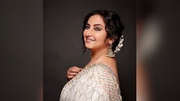 Divya Dutta: एक्ट्रेस दिव्या दत्ता के साथ एयरपोर्ट पर हुई बदसलूकी, कोई मदद के लिए भी नहीं आया