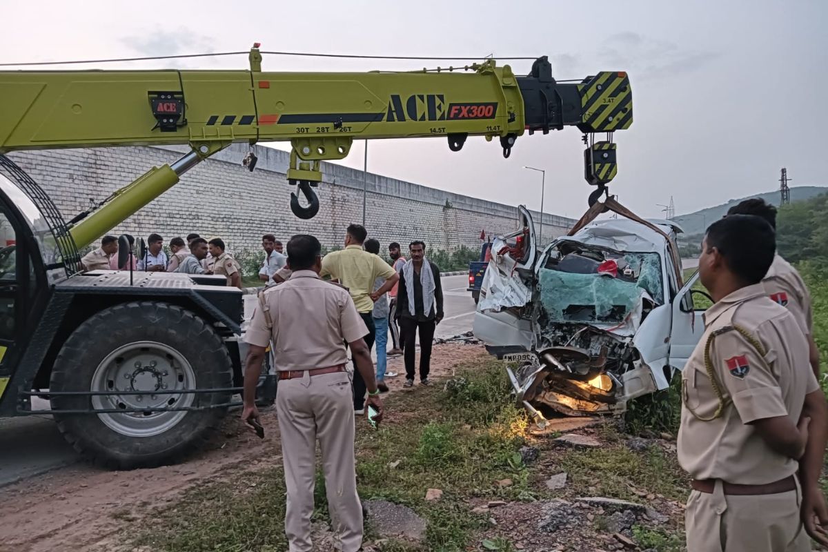 Bundi Road Accident: बूंदी में बड़ा सड़क हादसा, अज्ञात वाहन और गाड़ी की टक्कर, 6 की मौत | Rajasthan Major road accident in Bundi unknown vehicle and car collide 6 dead