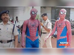 Youtuber को भारी पड़ गया Spider-Man बनना,&nbsp;रेलवे स्टेशन पर ही RPF ने उतार दिया Video का खुमार