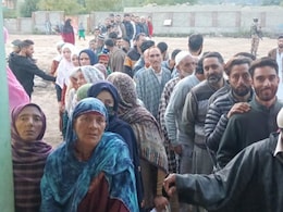 61.1% Turnout Recorded In Phase 1 Of Jammu And Kashmir Polls: 10 Points 61.1% Turnout Recorded In Phase 1 Of Jammu And Kashmir Polls: 10 Points