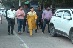 Delhi Government On Mission Mode To Fix Bad Roads; Gets October-End Deadline Delhi Government On Mission Mode To Fix Bad Roads; Gets October-End Deadline