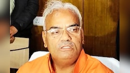 स्कूलों के सिलेबस में होगा बदलाव, अकबर को नहीं बताया जाएगा महान; शिक्षा मंत्री का ऐलान