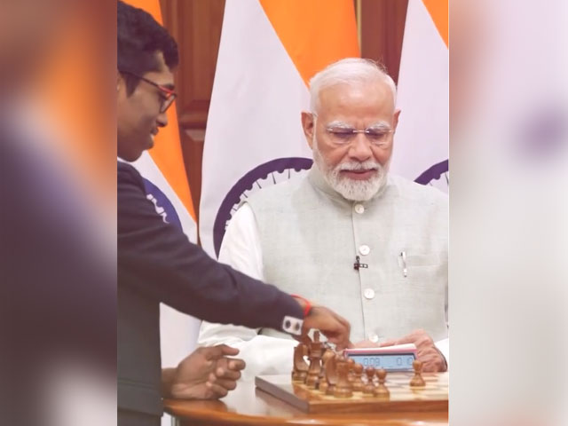 PM Modi Witnesses R Praggnanandhaa Vs Arjun Erigaisi Chess Clash