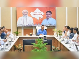 विदेश से लौटते ही एक्शन मोड में दिखे CM भजनलाल, मुख्यमंत्री आवास में अधिकारियों के साथ की बैठक