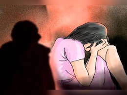 बारामतीतील 2 अल्पवयीन मुलींना दारू पाजून  4 जणांचा अत्याचार बारामतीतील 2 अल्पवयीन मुलींना दारू पाजून  4 जणांचा अत्याचार
