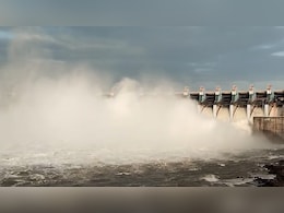 इंदिरा सागर डैम से छोड़ा जा रहा इतना... पानी, जल प्रपात सा दिख रहा नजारा, लुभा रहा पर्यटकों का मन 
