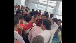 Video: SpiceJet Cancels Flight 5 Minutes Before Boarding, Passengers Angry