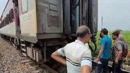 Coupling Of Magadh Express Breaks, Train Splits Into Two In Bihar