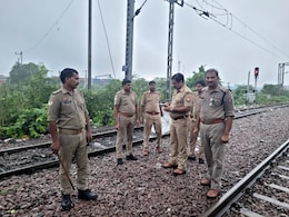 यूपी में 24 घंटे में तीसरी बार ट्रेन पलटने की साजिश, कानपुर में ट्रैक पर मिला सिलेंडर; चालक की सूझबूझ से टला हादसा