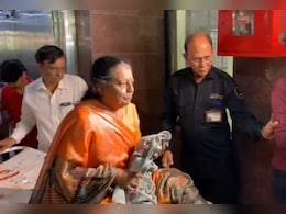 गुजरात के राजकोट में एक ही परिवार के 9 सदस्यों ने की सुसाइड की कोशिश, वजह कर देगी हैरान गुजरात के राजकोट में एक ही परिवार के 9 सदस्यों ने की सुसाइड की कोशिश, वजह कर देगी हैरान