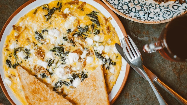 Nutritionist S Healthy Spinach Egg Wrap Recipe Is Loaded With Vitamins