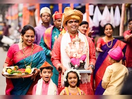 हा जोश बघाच! कोकणात ढोल-ताशांच्या गजरात घरोघरी बाप्पाचं आगमन हा जोश बघाच! कोकणात ढोल-ताशांच्या गजरात घरोघरी बाप्पाचं आगमन