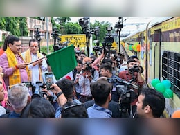 सीएम भजनलाल ने 780 तीर्थ यात्रियों का पहला जत्था किया रवाना, 12 ज्योतिर्लिंग के करेंगे दर्शन