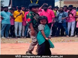 लीजिए फिर से शुरू हो गया पुष्पा का क्रेज, भरे बाजार लड़का-लड़की ने पुष्पा 2 के गाने पर किया ऐसा डांस, थम गए लोगों के कदम लीजिए फिर से शुरू हो गया पुष्पा का क्रेज, भरे बाजार लड़का-लड़की ने पुष्पा 2 के गाने पर किया ऐसा डांस, थम गए लोगों के कदम