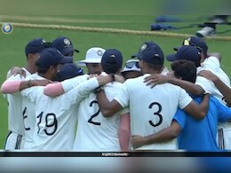Rishabh Pant Sneaks Into Opponent's Huddle During Duleep Trophy. Internet Says "Gali Mohhale Ki League" - Watch