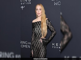 From Naomi Watts To Lindsay Lohan, It Looks Like The Naked Lace Dress Trend Is Hollywood-Certified From Naomi Watts To Lindsay Lohan, It Looks Like The Naked Lace Dress Trend Is Hollywood-Certified