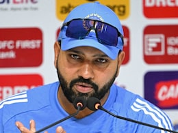 धोनी और रोहित शर्मा में कौन हैं बेहतर कप्तान, पूर्व तेज गेंदबाज के बयान ने मचाई खलबली