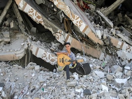 Gaza Musician Sings For Children Enduring Daily Horrors Of War Gaza Musician Sings For Children Enduring Daily Horrors Of War