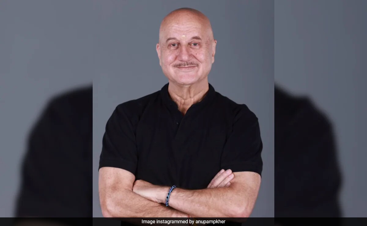 Anupam Kher Takes LinkedIn By Storm With Epic CV Drop: "Struggling Actor"