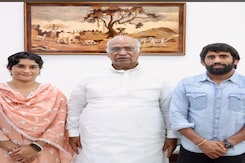 "When We Were Dragged On Roads...": Vinesh Phogat, Bajrang Punia Join Congress "When We Were Dragged On Roads...": Vinesh Phogat, Bajrang Punia Join Congress