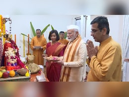 Watch: PM Modi Offers Prayers To Lord Ganesha At Chief Justice's Home Watch: PM Modi Offers Prayers To Lord Ganesha At Chief Justice's Home