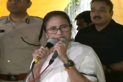 "Here As Didi, Not Chief Minister": Mamata Banerjee Visits Protesting Doctors "Here As Didi, Not Chief Minister": Mamata Banerjee Visits Protesting Doctors