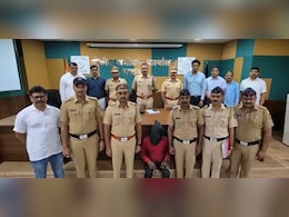 पालघर ट्रिपल मर्डर: लूट के इरादे से किरायेदार ने की मकान मालिक के परिवार की हत्या, हाथ लगे चांदी के सिर्फ 6 सिक्के पालघर ट्रिपल मर्डर: लूट के इरादे से किरायेदार ने की मकान मालिक के परिवार की हत्या, हाथ लगे चांदी के सिर्फ 6 सिक्के