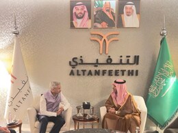 खाड़ी सहयोग परिषद (GCC) की बैठक के लिए रियाद पहुंचे एस जयशंकर, जानें क्यों भारत के लिए है महत्वपूर्ण खाड़ी सहयोग परिषद (GCC) की बैठक के लिए रियाद पहुंचे एस जयशंकर, जानें क्यों भारत के लिए है महत्वपूर्ण