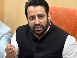 AAP विधायक अमानतुल्लाह खान के बेटे ने की पुलिस से बदतमीजी, तुरंत घुमाया पापा को फोन, जानें फिर क्या हुआ AAP विधायक अमानतुल्लाह खान के बेटे ने की पुलिस से बदतमीजी, तुरंत घुमाया पापा को फोन, जानें फिर क्या हुआ