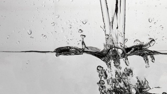 While black alkaline water is safe to drink & may provide some benefits due to its mineral content