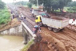 Andhra Pradesh Floods: Massive Rescue Operation Underway Andhra Pradesh Floods: Massive Rescue Operation Underway