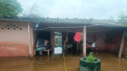 Dholpur News: धौलपुर में भारी बारिश के बाद बाढ़ जैसे हालात, घरों से पलायन करने को मजबूर हो रहे लोग