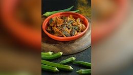 15-Minute Besan Bhindi Recipe That Actually Stays Crispy